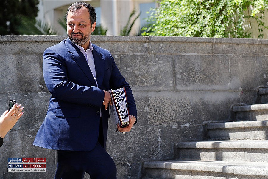 وزیر اقتصاد برای انحلال یک موسسه مالی و اعتباری دست به کار شد