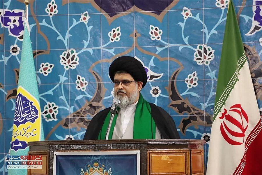 خطیب جمعه بافق بر ضرورت مدیریت صحیح بر فضای مجازی تأکید کرد